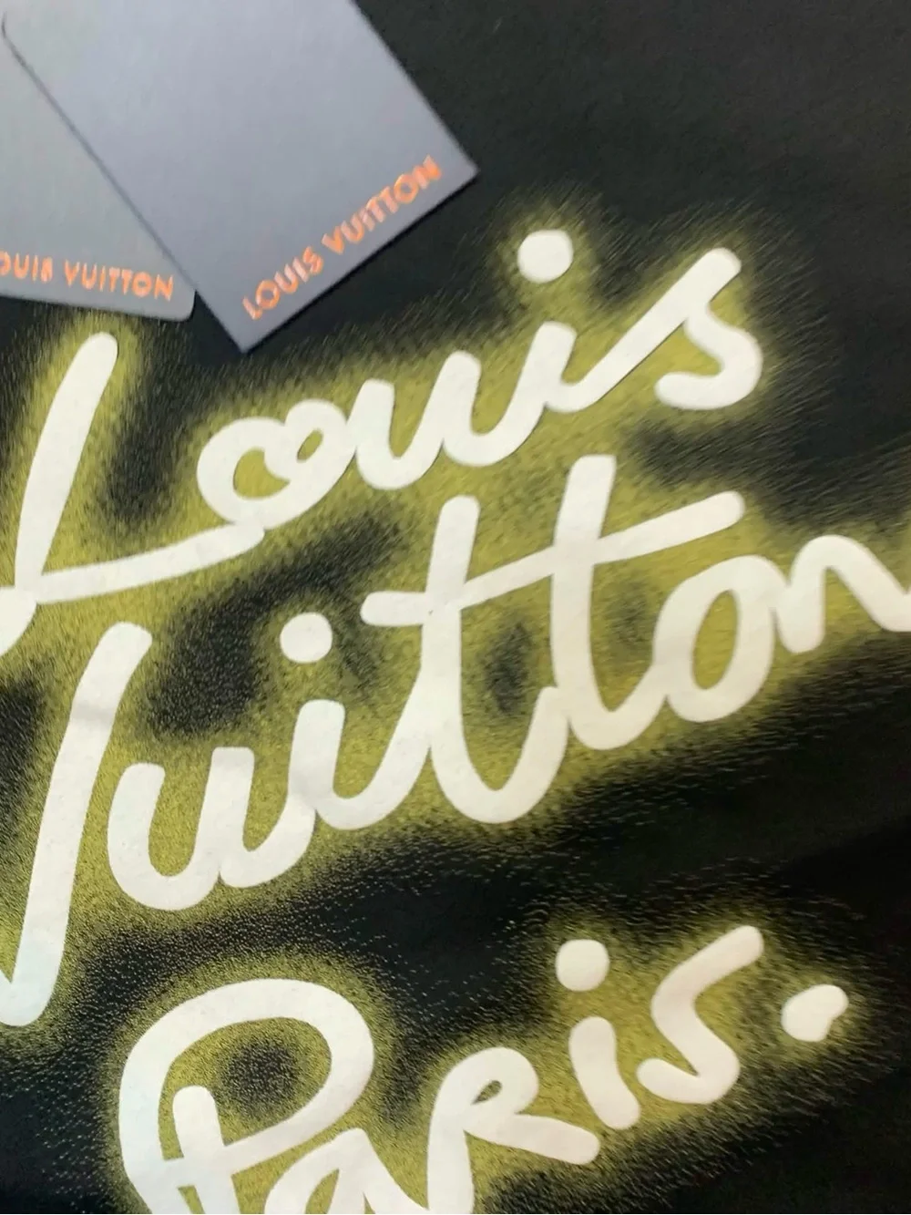 Louis Vuitton Logo T-Shirt Men’s Size Medium - Picture 3 of 5